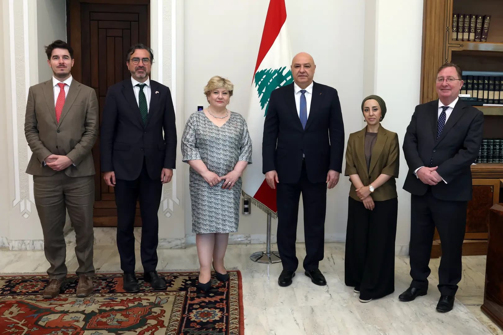 عون: التفاوض مع واشنطن مستمر والعمل قائم لتثبيت وقف النـ.ار