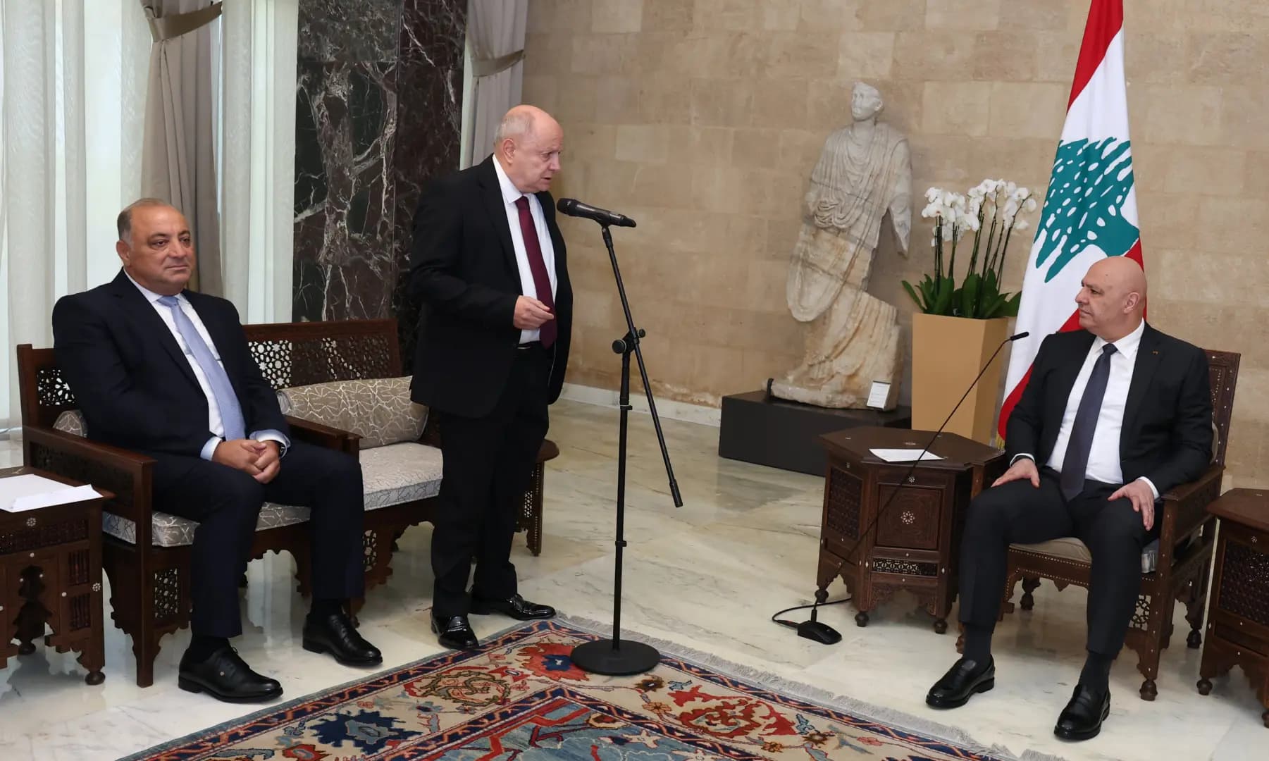 "الفساد هو المشكلة".. عون: الضمان لجميع اللبنانيين