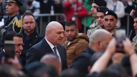 عون من معرض رشيد كرامي: الأهم تأمين فرص عمل لأبناء المنطقة