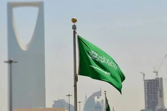 "أوقفوا الاعتداءات".. السعودية تحمّل إيران المسؤولية