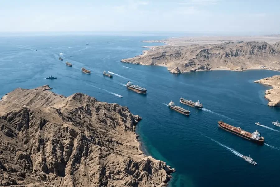 إيران: هرمز "القنبلة الذرية"!