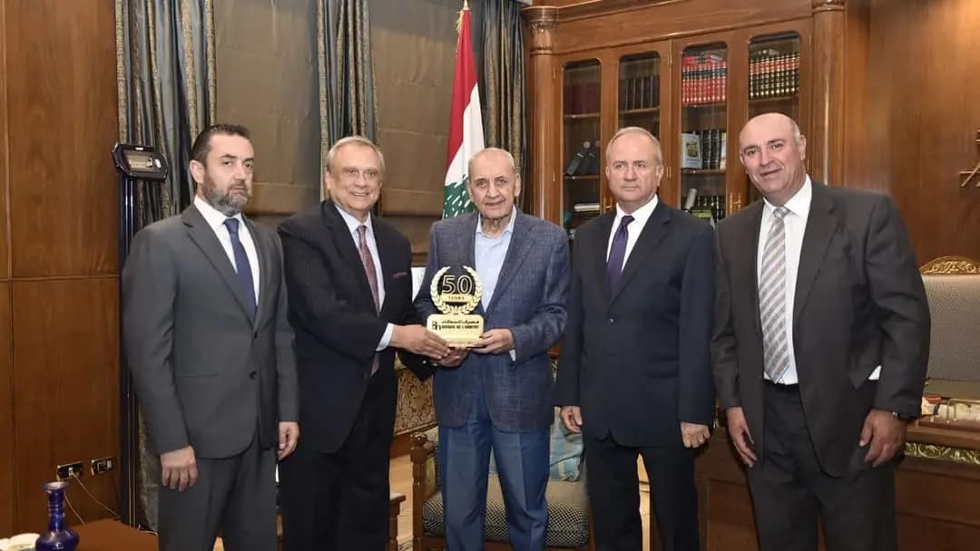 حبيب يسلم بري اليوبيل الذهبي.. وبشرى من "الإسكان"