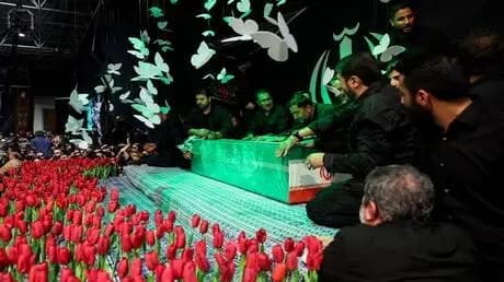 بالصور.. انطلاق مراسم توديع السيد خامنئي