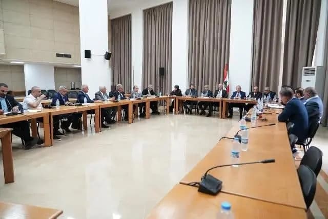 لجنة الصحة النيابية تبحث تسعيرات الاستشفاء: مهلة شهر لتقريب وجهات النظر