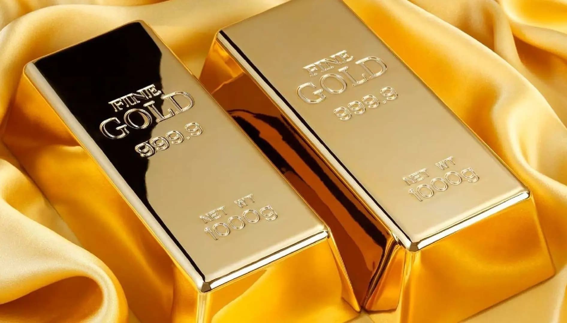 الذهب يسترجع بريقه بأكثر من 1٪