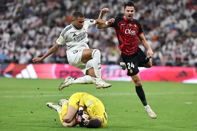 مايوركا يفاجئ ريال مدريد ويعقّد مهمته في صراع الليغا