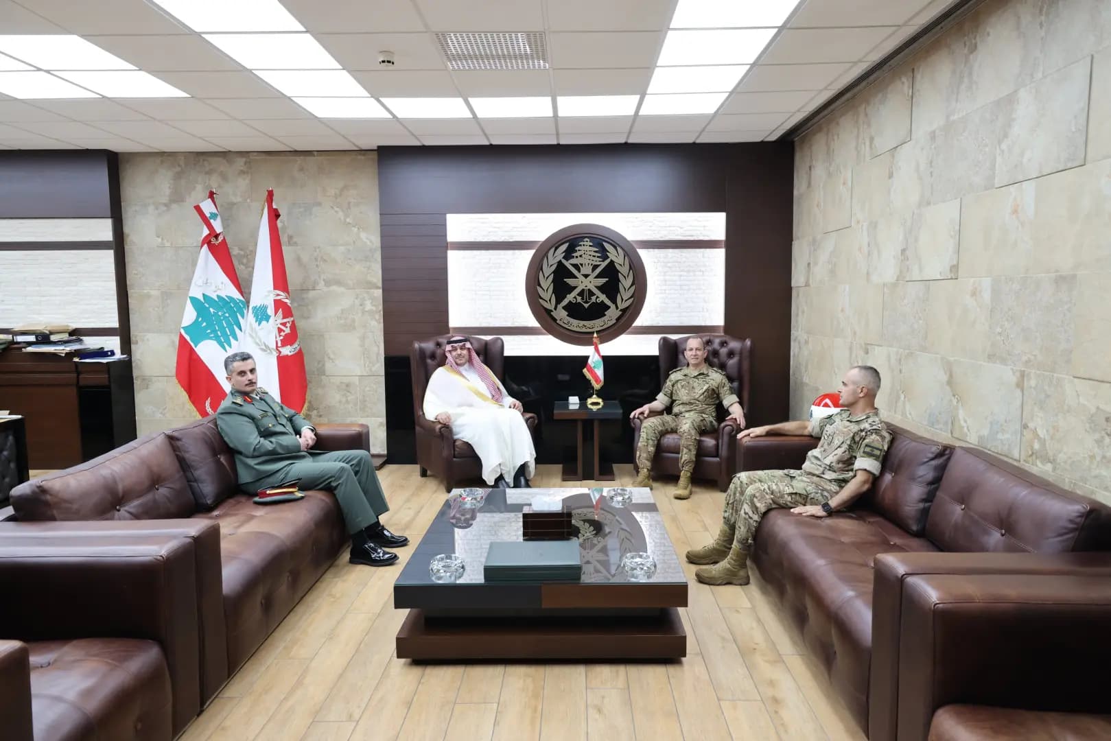 العماد هيكل يبحث مع السفير السعودي تعزيز التعاون