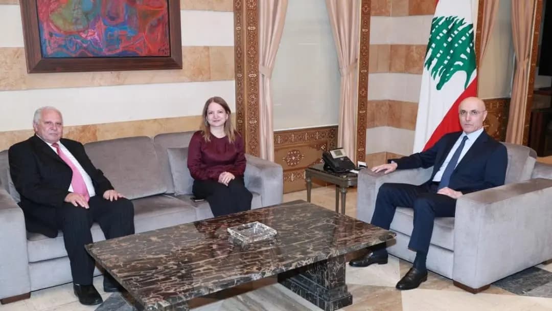 الحجار يشدد على تعزيز الخدمات في القرى الحدودية