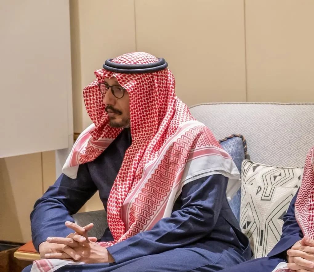 "بن فرحان" يفتح نافذة على التهدئة"!