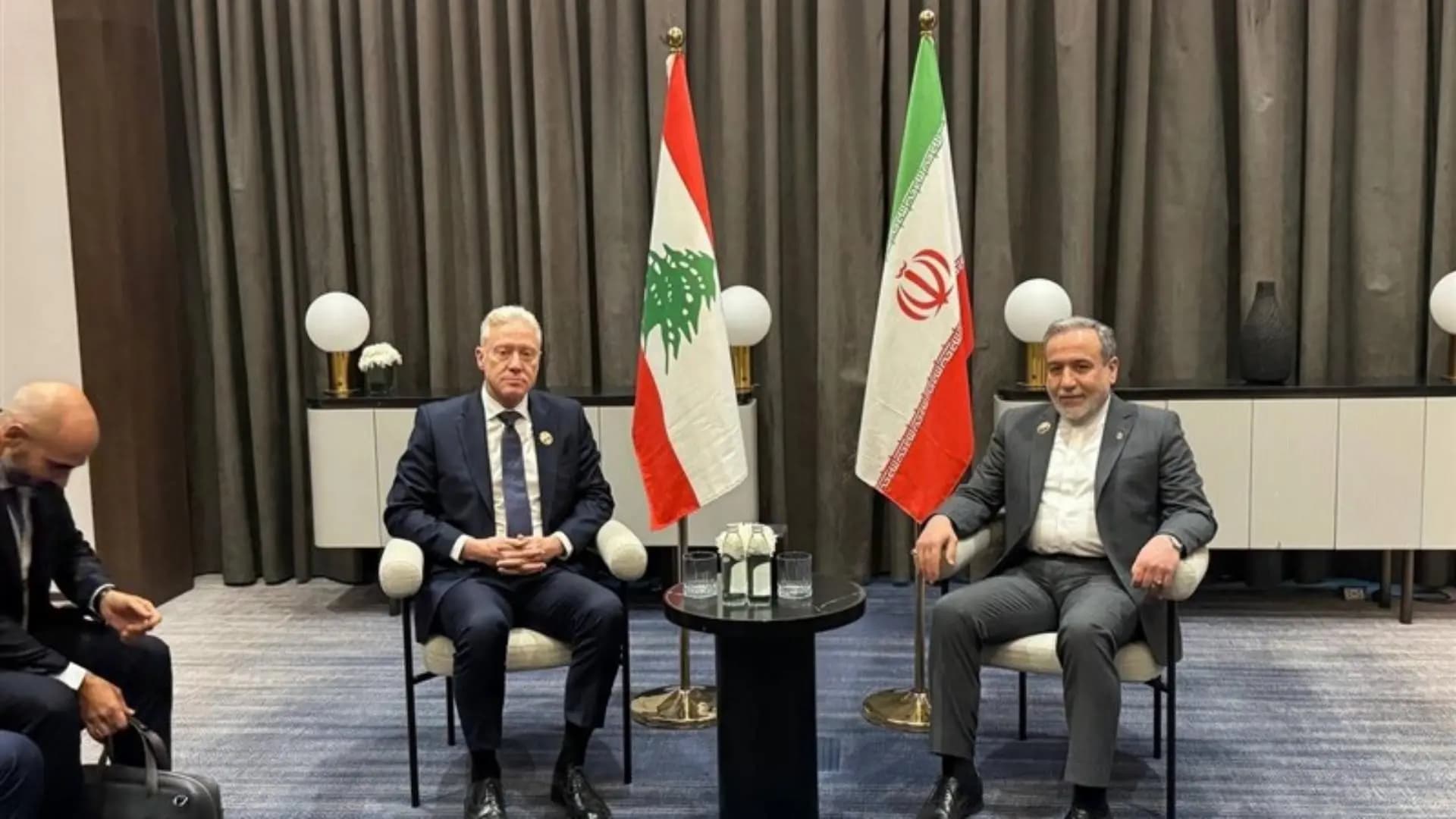 لقاء "مطول وصريح" بين رجي وعراقجي