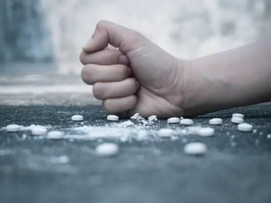 "مخدرات وجرائم قتل".. الأمن يوقف عصابة!