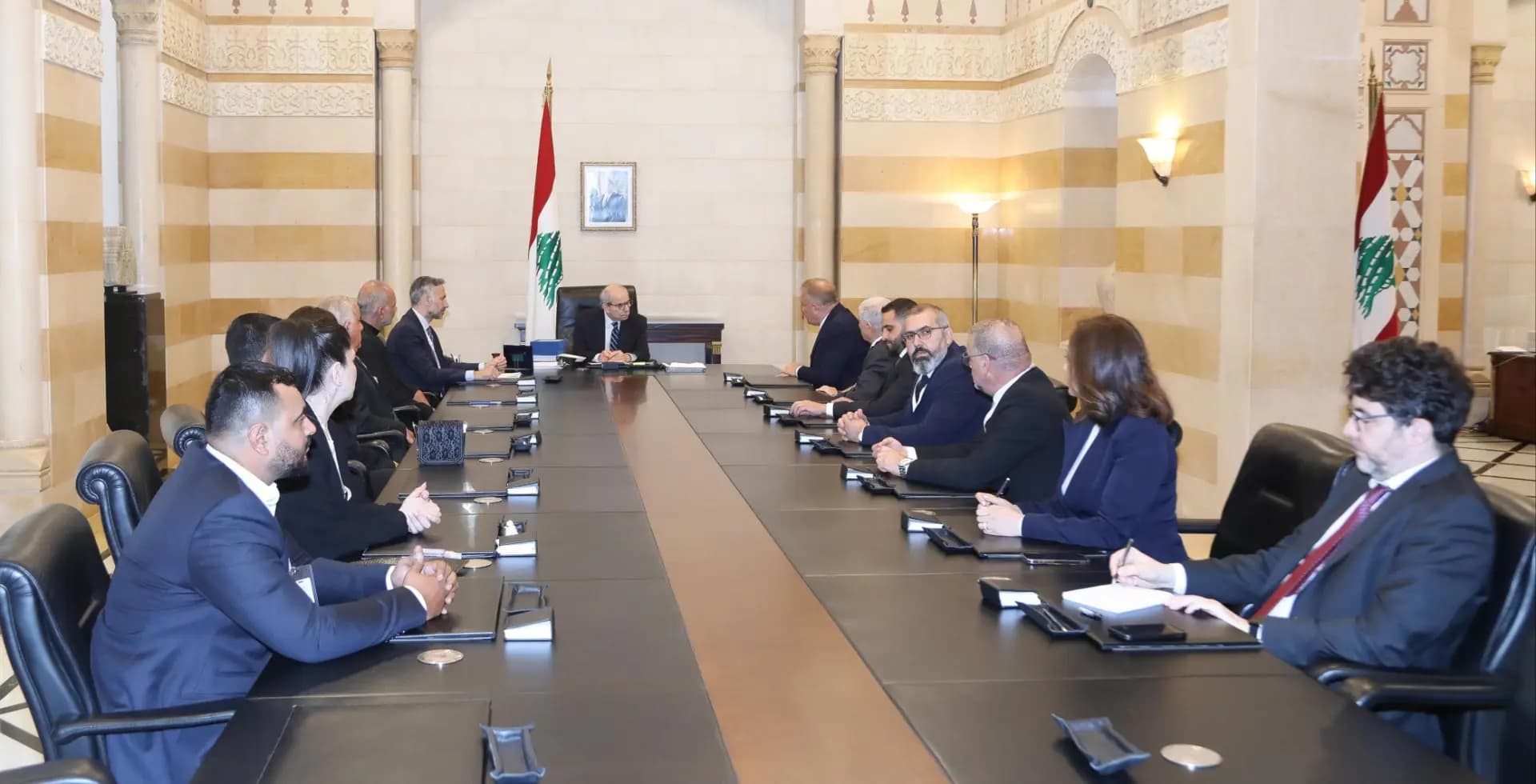 سلام يستقبل وفدًا من عين إبل: الدولة ستبقى إلى جانبكم