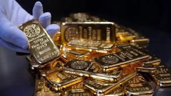 الذهب "ينتعش".. كم بلغ سعر الأونصة؟