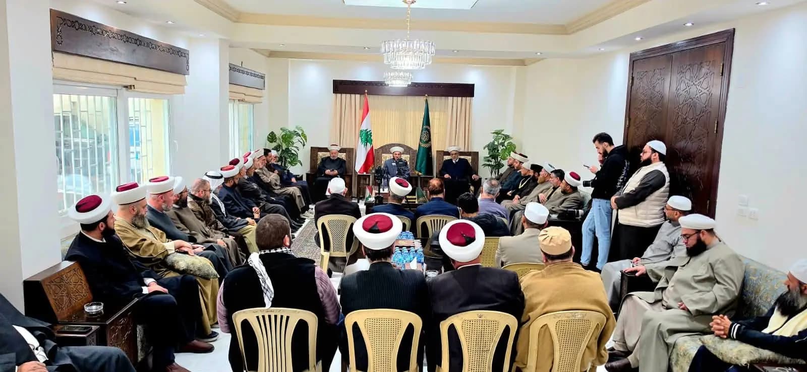 "العدالة لا تقوم على الانتقائية".. علماء البقاع يرفعون الصوت بملف الموقوفين الإسلاميين