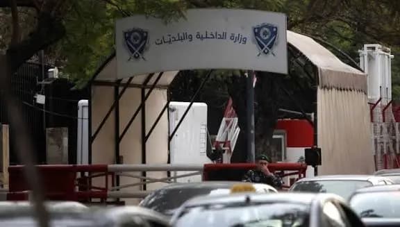 بصورة استثنائية.. "الداخلية" تمدد العمل بتراخيص عازل أشعة الشمس