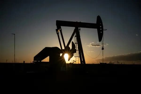 النفط يرتفع مع غموض المفاوضات