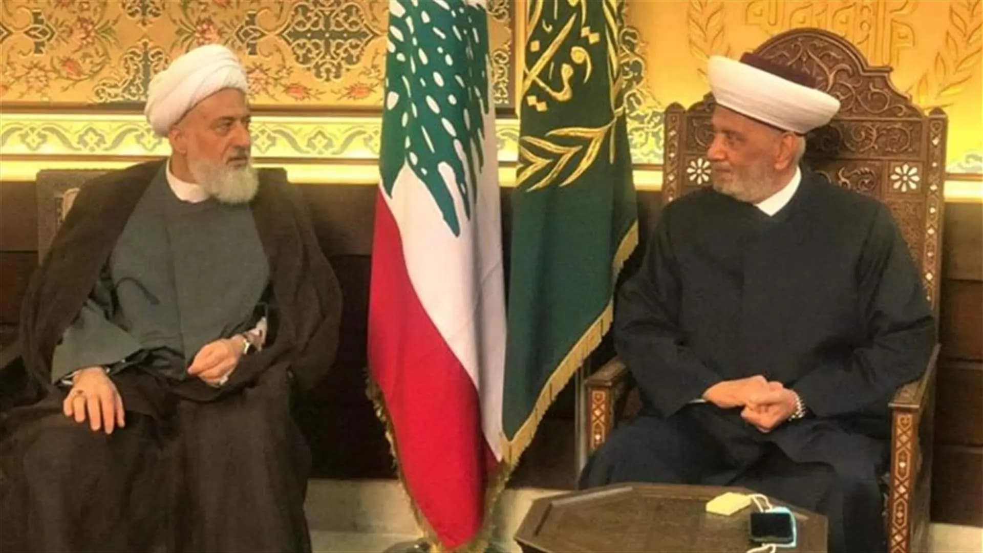 اتصال هاتفي بين دريان والخطيب.. والأخير يعزي بشـ.ـهداء أمن الدولة