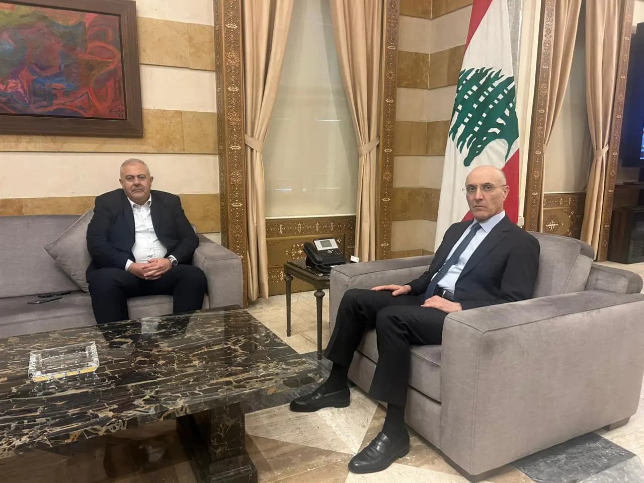 الحجار وعبود يبحثان ملفات العاصمة