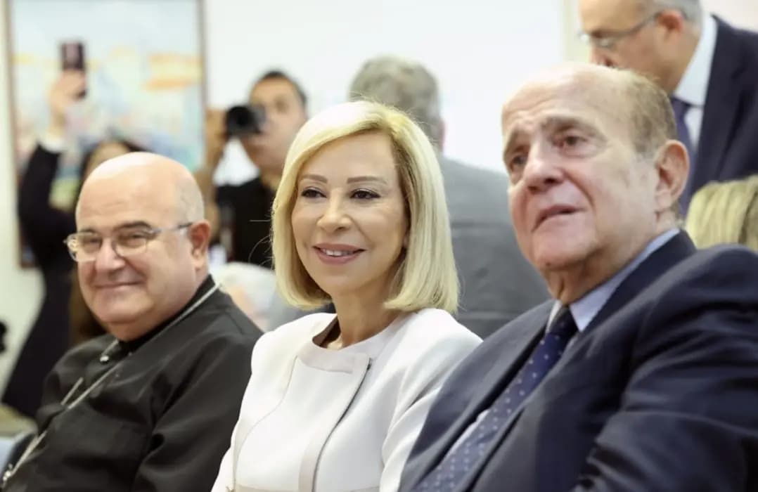 السيدة الأولى: رعاية كبارنا مرآة لإنسانيتنا