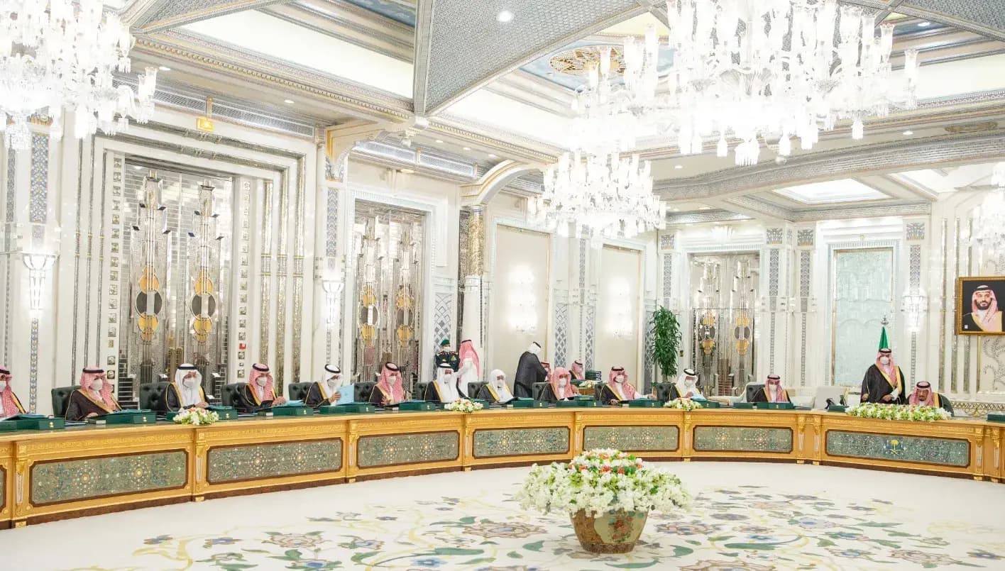 السعودية تدين الاعتـ.ـداءات الإيرانية على السفن التجارية في مضيق هرمز