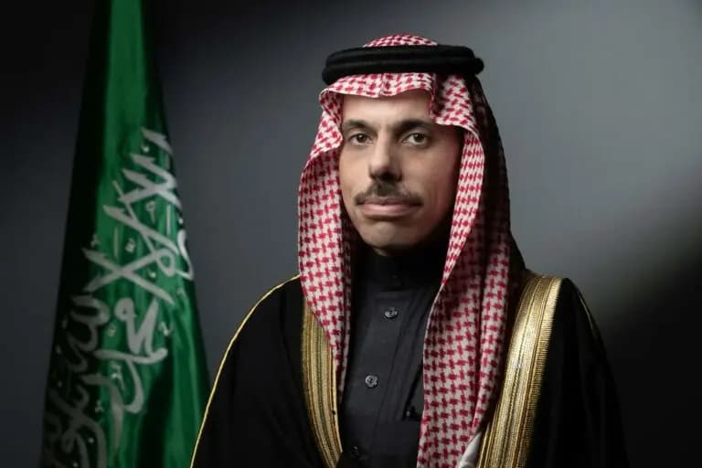 بن فرحان يتلقى اتصالين من نظيريه "القطري" و"الأردني"