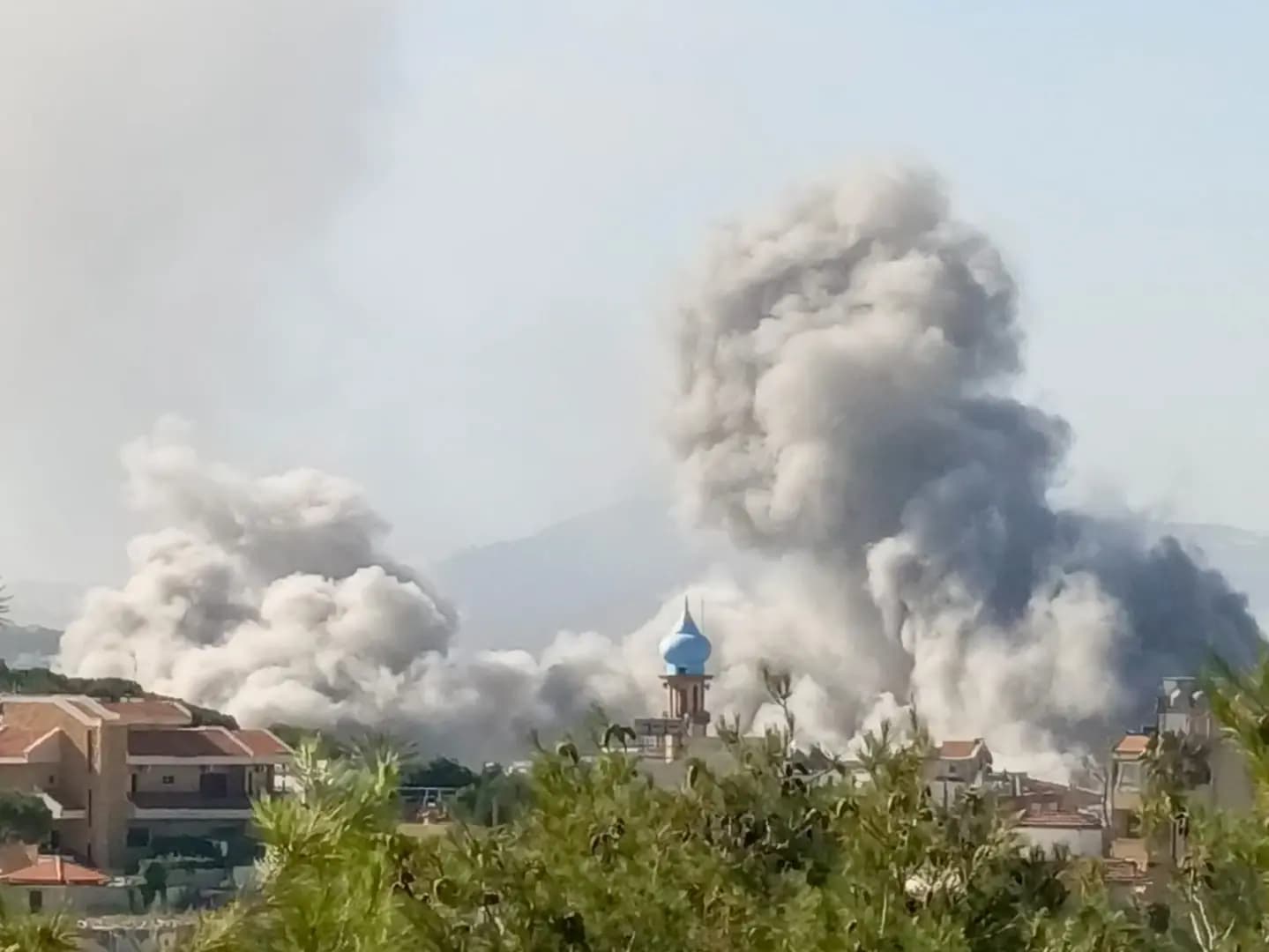 بالصور.. العـ.ـدوان الإسرائيلي متواصل بقاعًا وجنوبًا