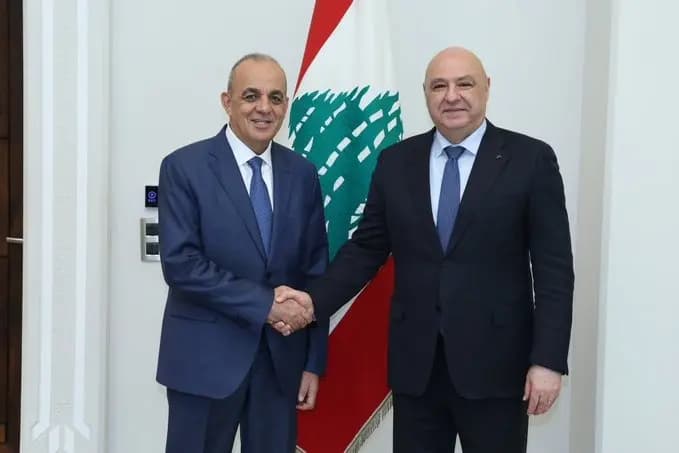 "الأردن فجر المسيحية".. عون يستقبل وزير السياحة الأردني