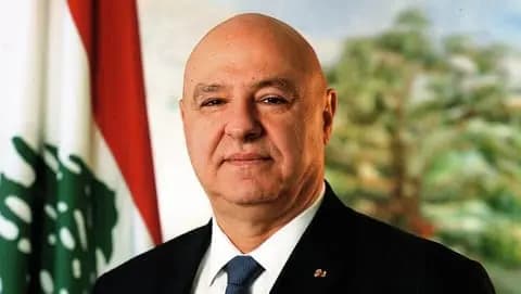 "لبنان متضامن مع السعودية".. عون من باريس: أتابع التطورات بقلق