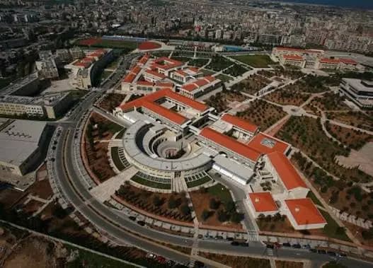 "ادعـ.ـاءات عارية من الصحة".. الجامعة اللبنانية تتحرك قضـ.ـائيا!