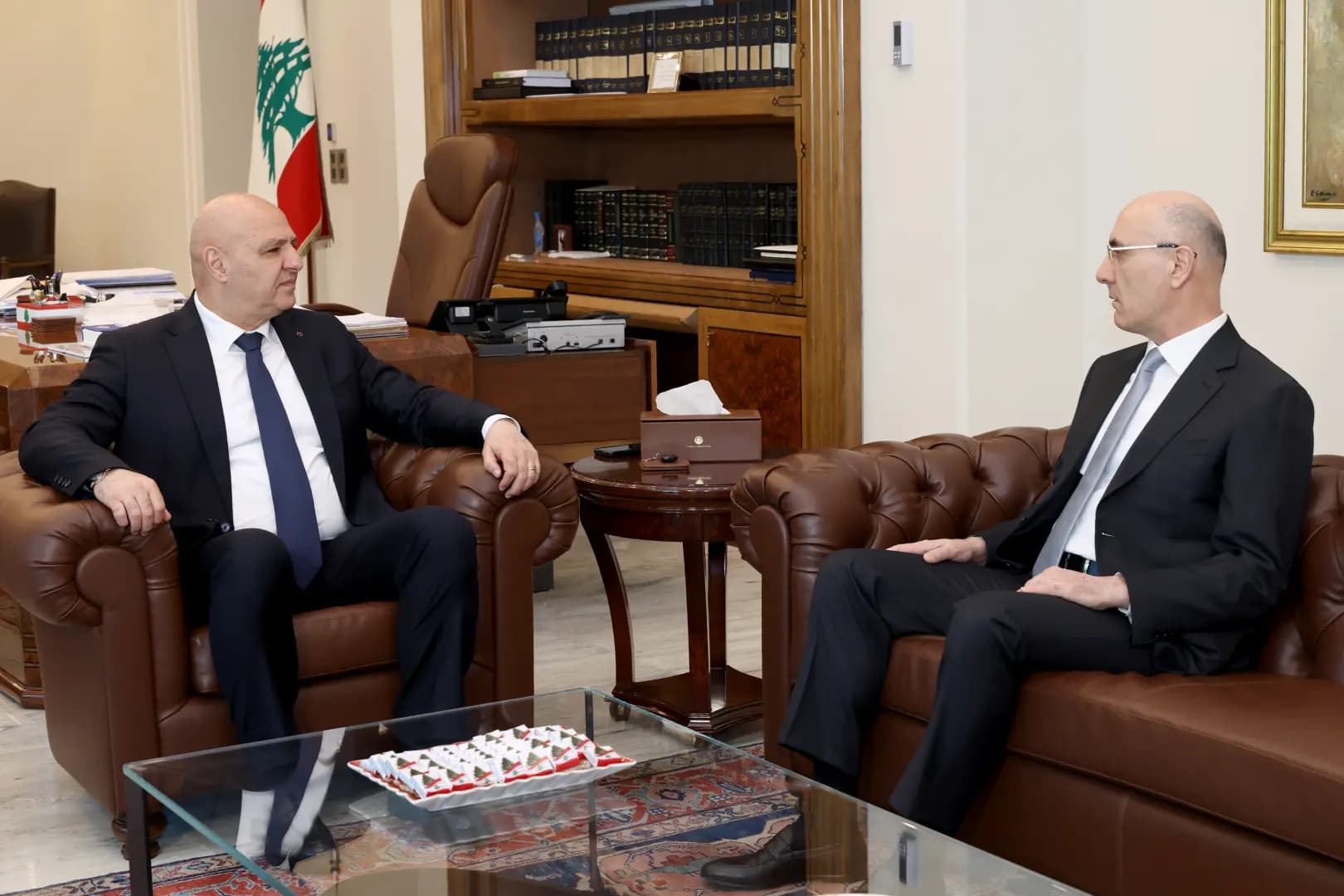 الحجار يطلع عون على نتائج زيارته إلى الكويت