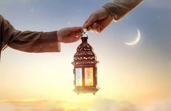 "الخامنئي" و"السيستاني" يعلنان موعد العيد