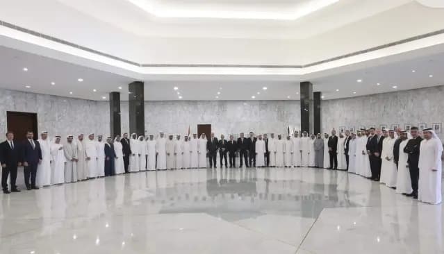 "ندعوكم إلى الاستثمار في لبنان".. عون يستقبل وفداً إماراتياً