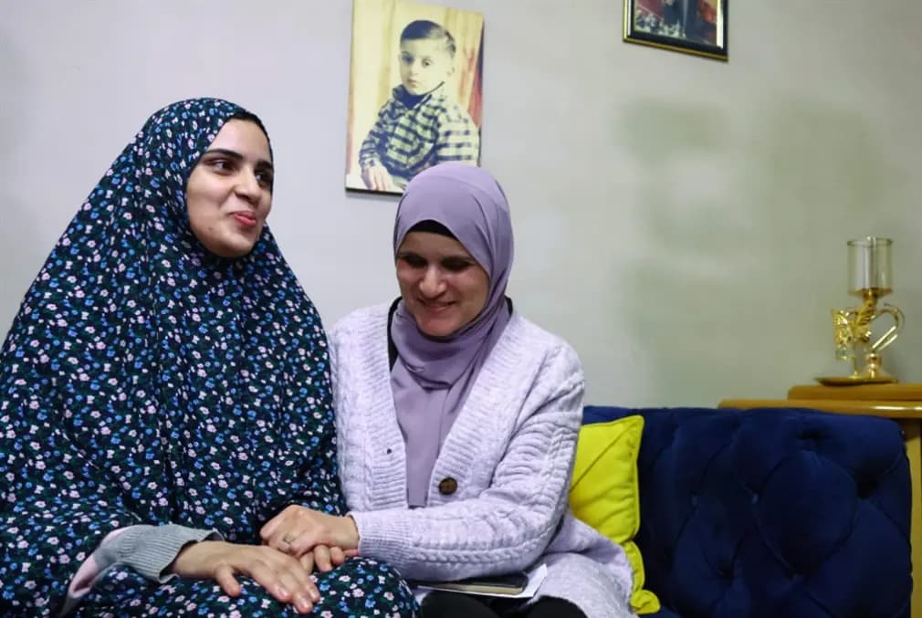 التوحّش "الإسرائيلي" لا يمنع الفرح.. فلسطين تستقبل أسراها: كلّنا مقاومة