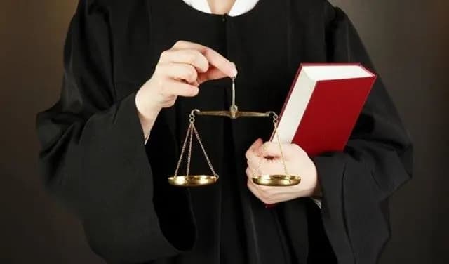 بعد الاعـ.ـتداء على أحد المحامين.. طلب إلى عويدات