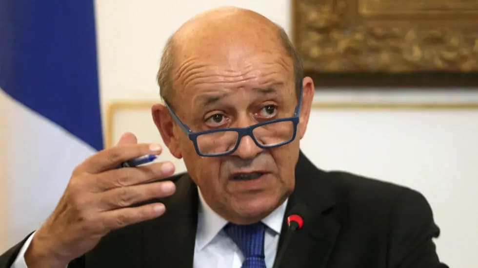 لودريان يدعم التمديد لقائد الجيش.. فماذا في التفاصيل؟