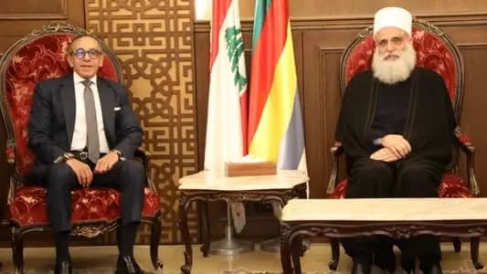 شيخُ العقل يستقبلُ سفيرَ مصر الجديد