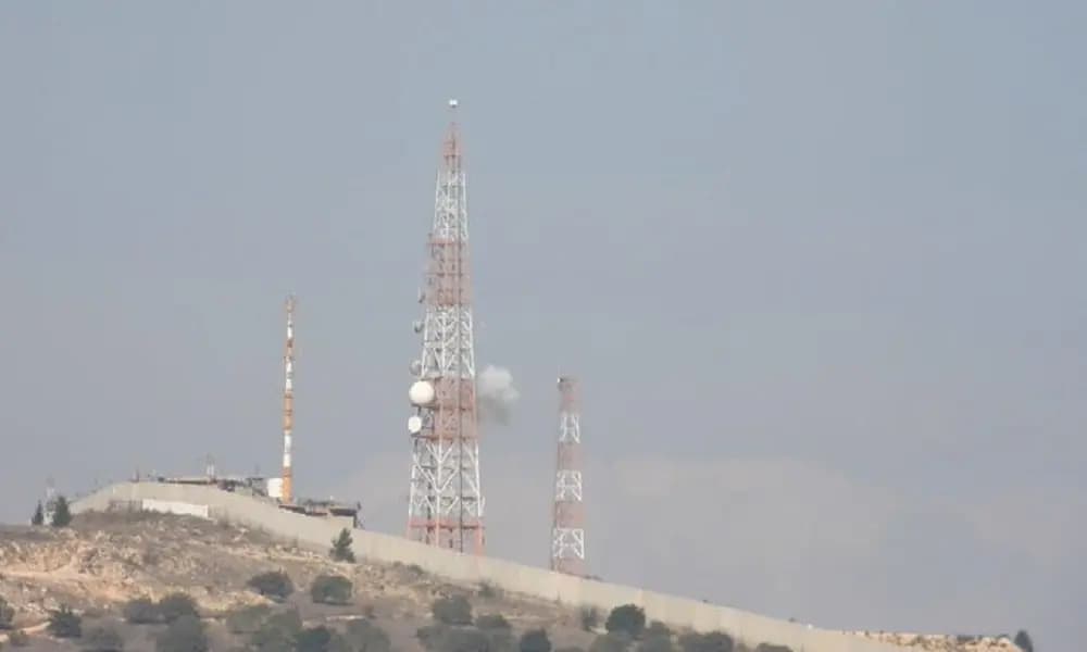 كاميرات العدو تتعرض لرشقات نارية