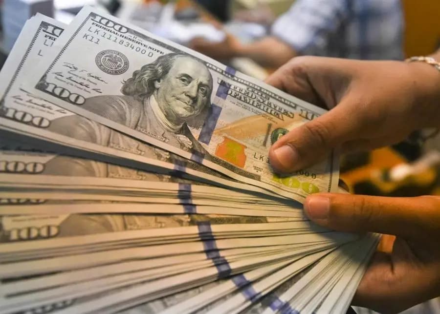كيف افتتح سعر الدولار اليوم؟