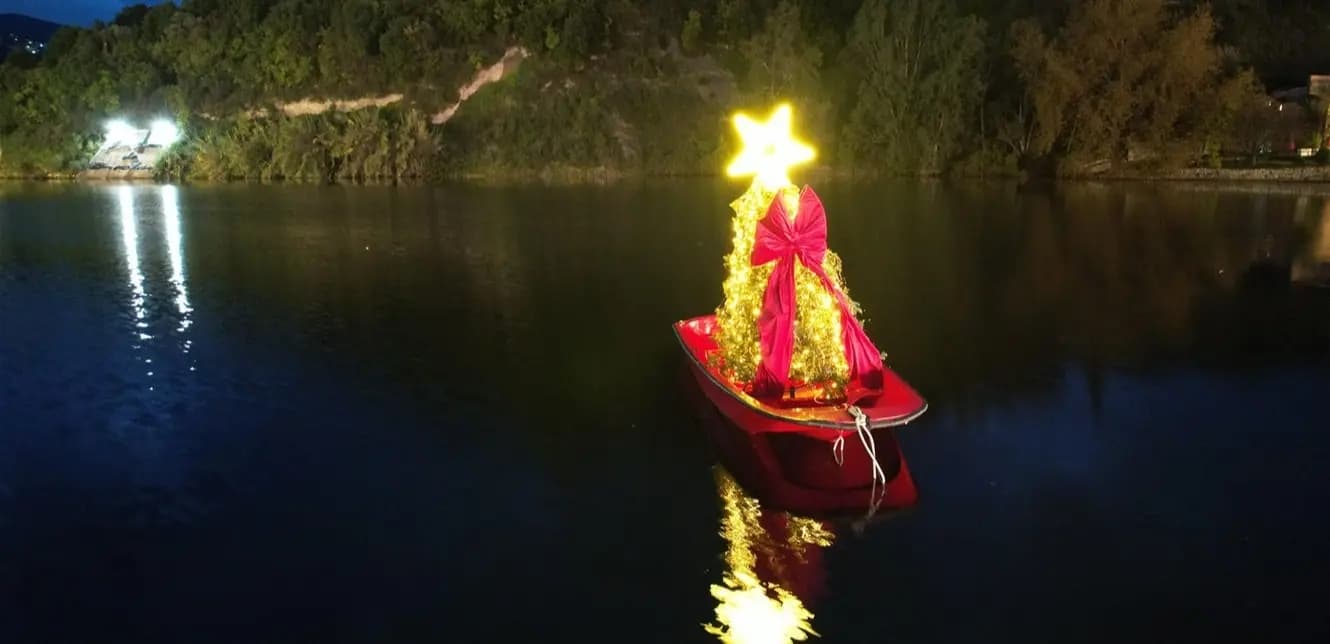 افتتاح مهرجان "CHRISTMAS BY THE LAKE" في بنشعي