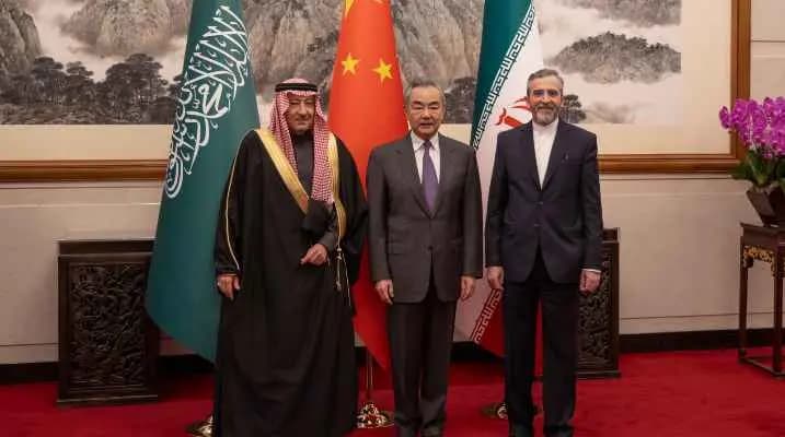 السعودية وإيران تؤكدان التزامهما بتطبيق اتفاق بكين