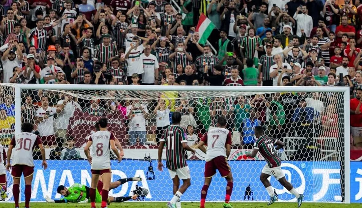 الأهلي يفشل في التأهل للنهائي