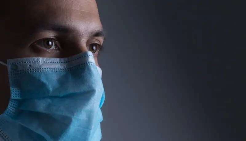 عودوا إلى ارتداء الكمامة!