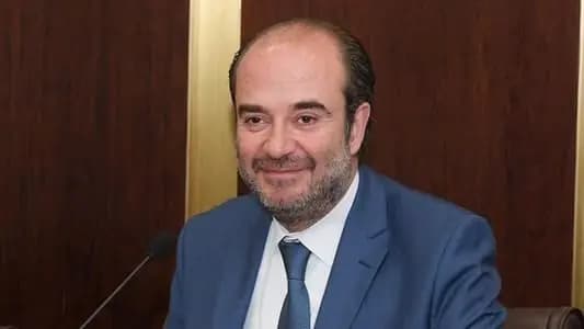 عقيص: نواب للتهاني والتعازي.. والمعاملات!