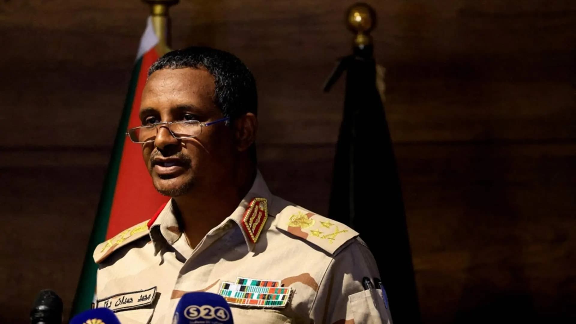 قائد قوات الدعم السريع يلتقي الرئيس الأوغندي