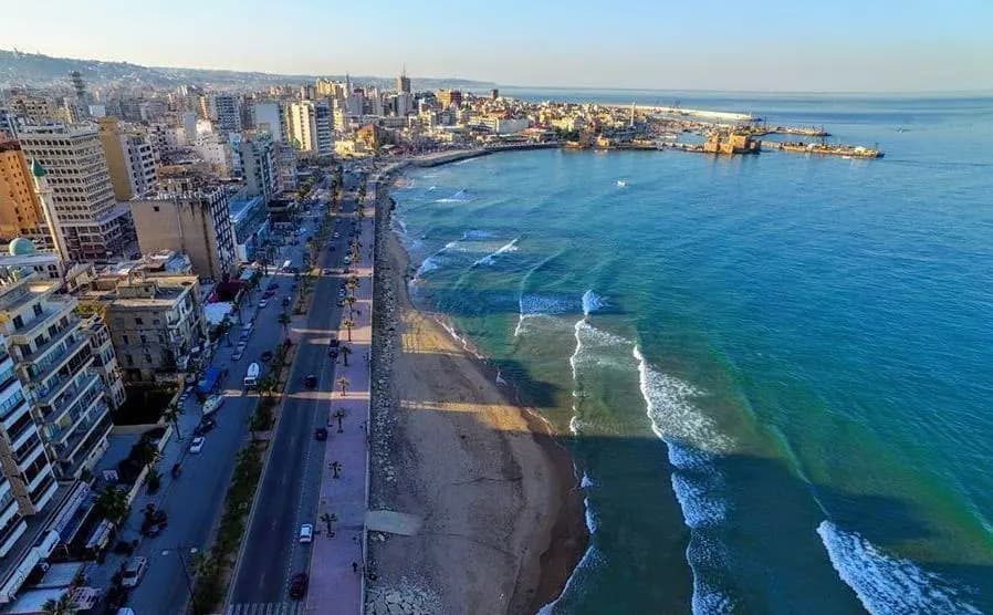 حريق في صيدا وسيارات الاطفاء تهرع إلى المكان