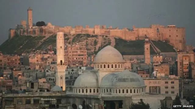 عدوانٌ صهيوني يستهدفُ مدينةَ حلب