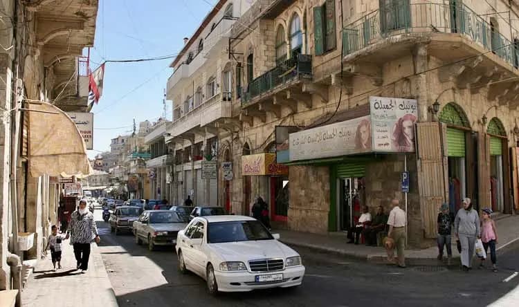 في مقنة.. مقتل شاب بعدما أطلق مجهولون النار عليه
