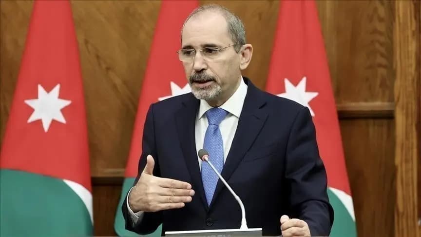 "أجندة التطرف".. الصفدي: إسرائيل تسعى لإطالة عمر قيادتها السياسية