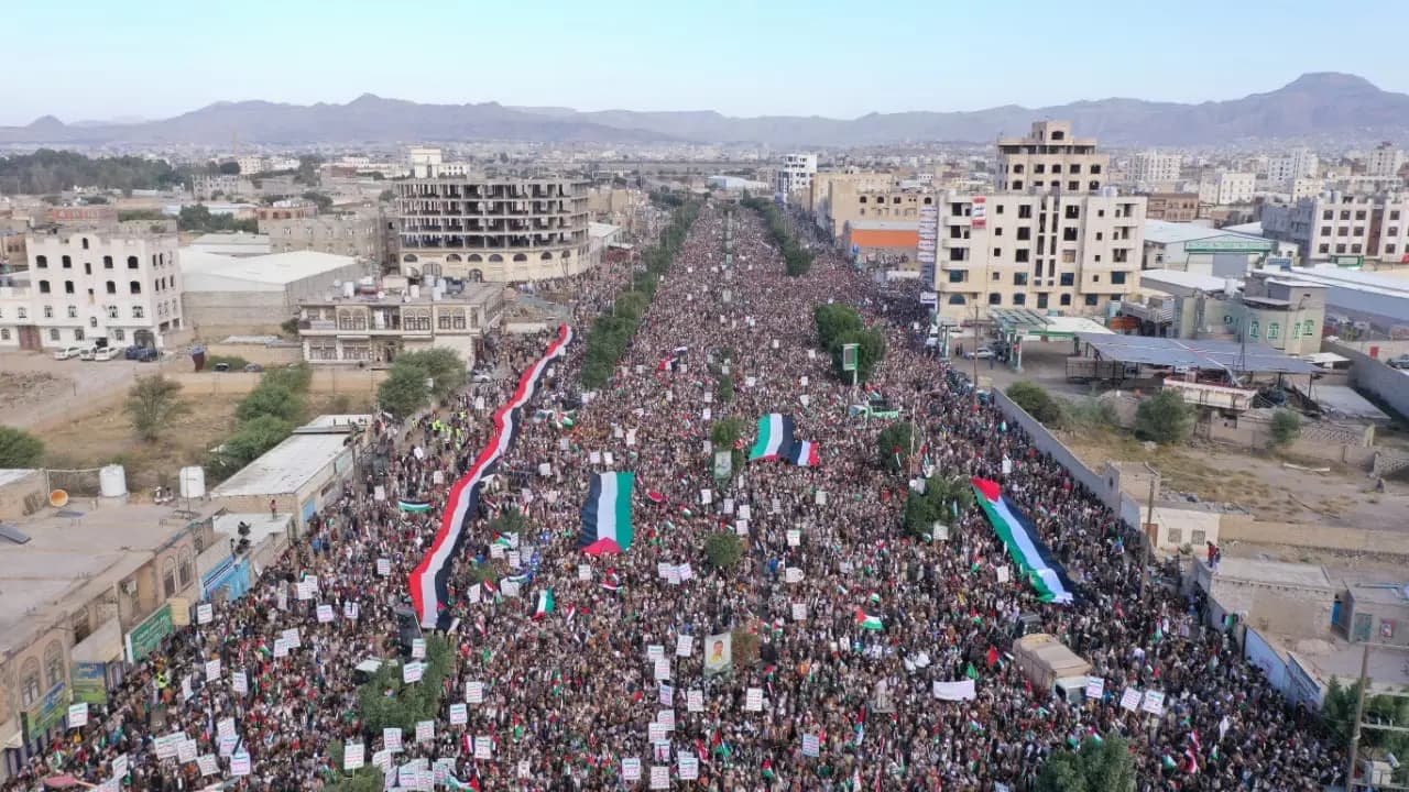 "ما حصل لن يمر دون رد ".. الحوثي يدعو إلى مظاهرات دعمًا لغزة