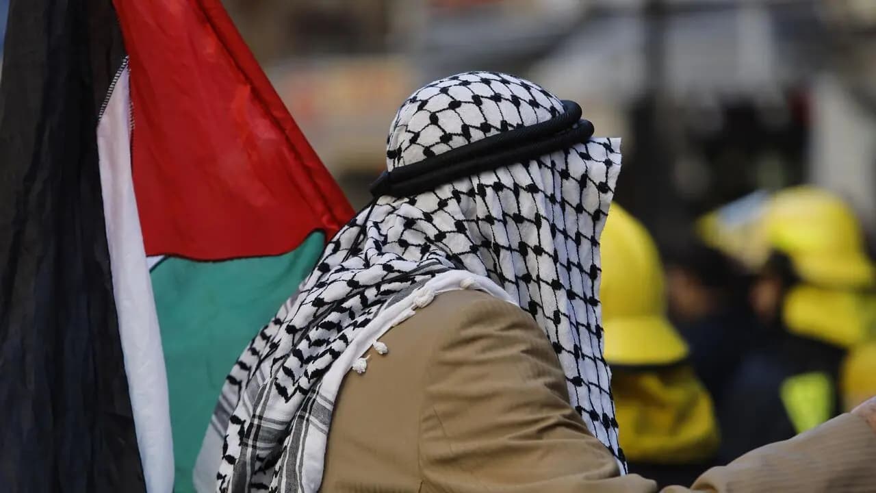 احياء يوم الشهيد الفلسطيني بمسيرة جماهرية في بيروت